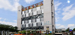 臺北市南港運動中心一樓